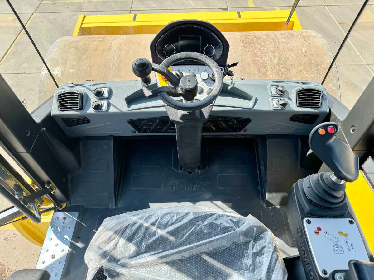 4014_08_Bomag BW213 BR206_66