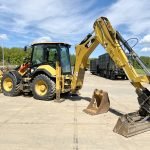 02_Caterpillar 444 F2 BM5791_03