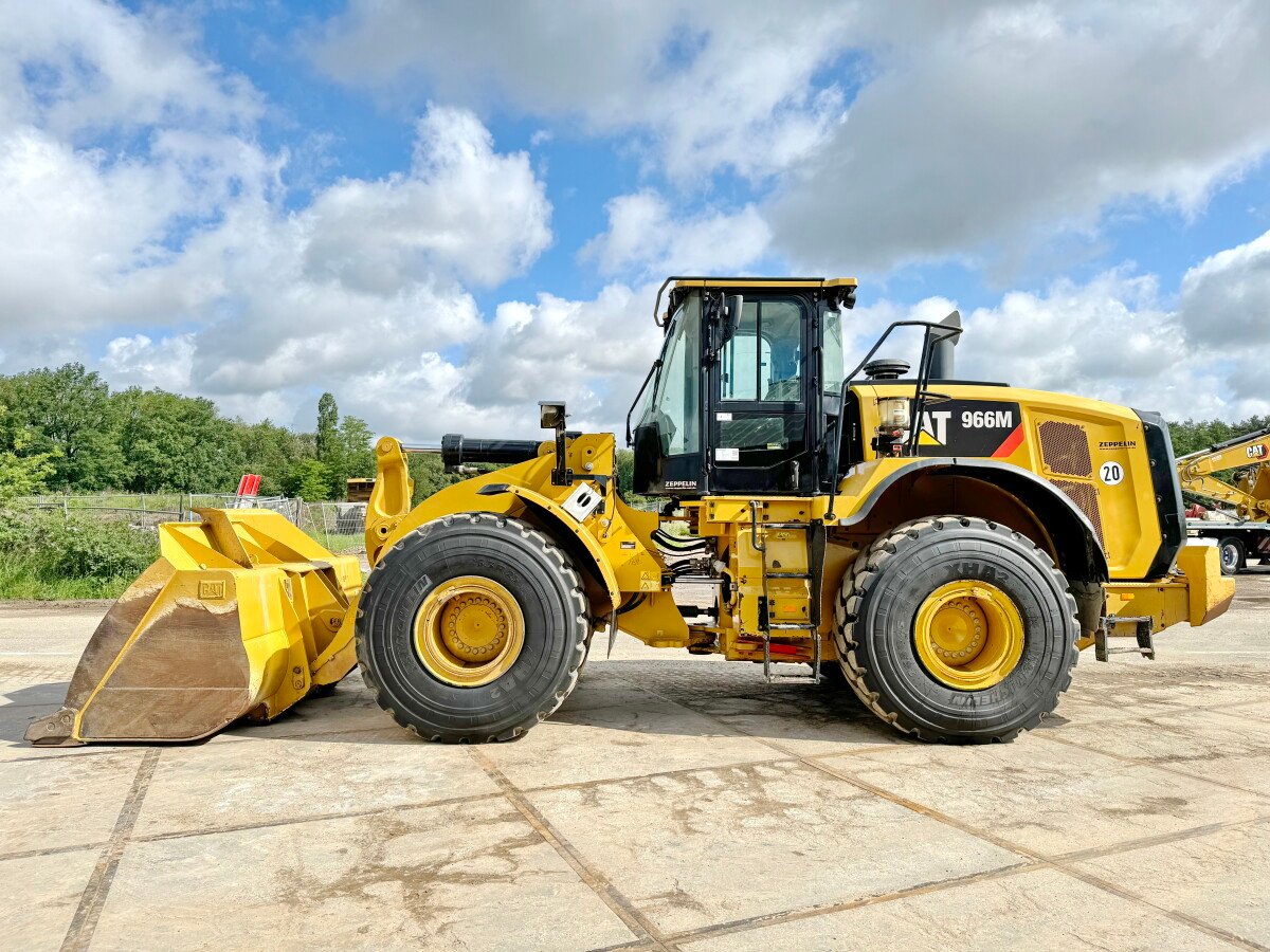 Caterpillar 966M