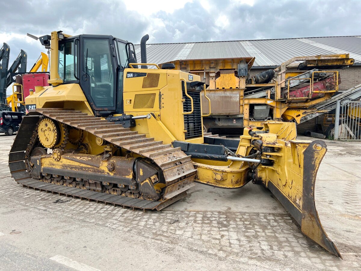 Caterpillar D6N LGP - Image 4