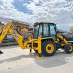 m_3520_3213_3212_03_JCB 3DX Plus - Hammer Lines - 4-1 Bucket_05_1